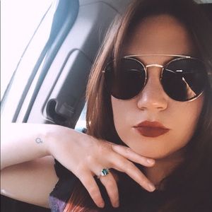 Meet your Posher, Kendra